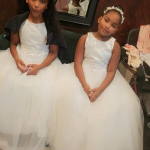 Girl's size 8 Flowergirl Dress - Never Worn